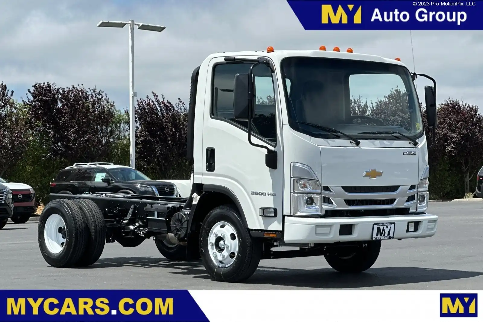 2026 Chevrolet Low Cab Forward 3500 Gas 109" WB Regular Cab's photo