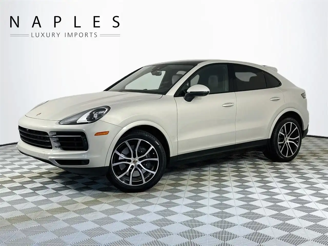 2023 Porsche Cayenne Base's photo