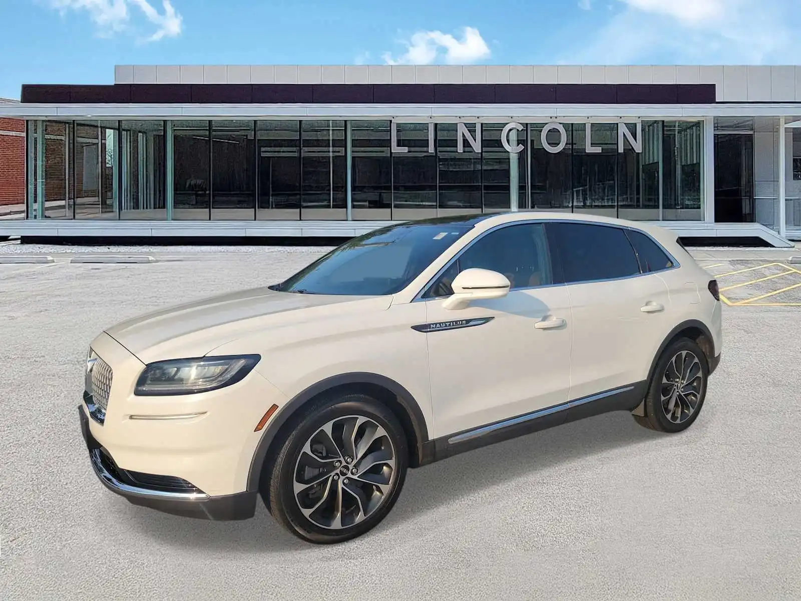 2022 Lincoln Nautilus Reserve AWD's photo