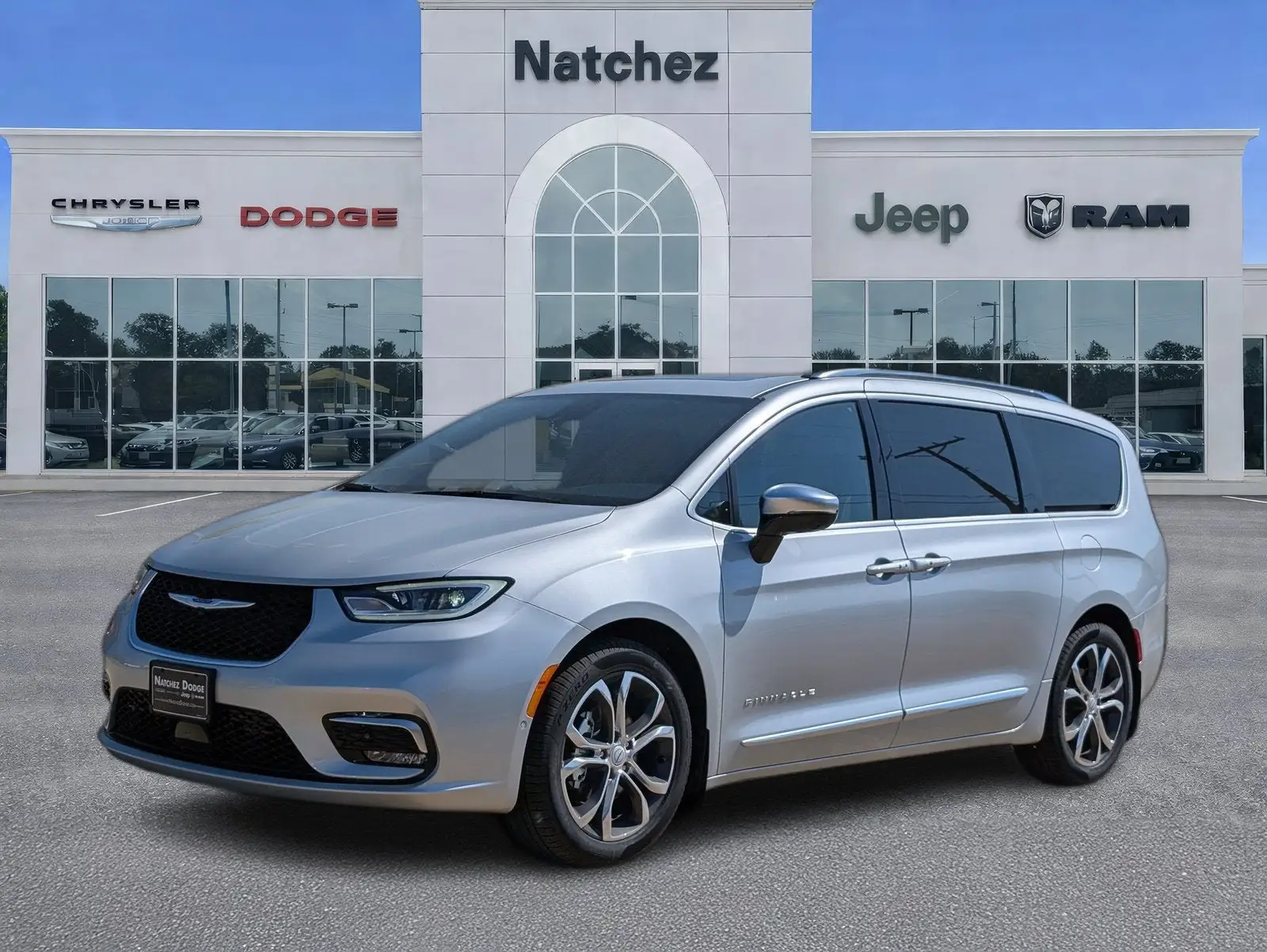 2026 Chrysler Pacifica Pinnacle photo 1