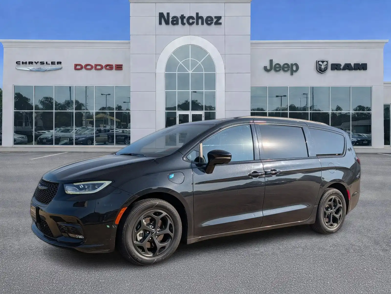 2024 Chrysler Pacifica Hybrid Select Premium S-Appearance PHEV's photo