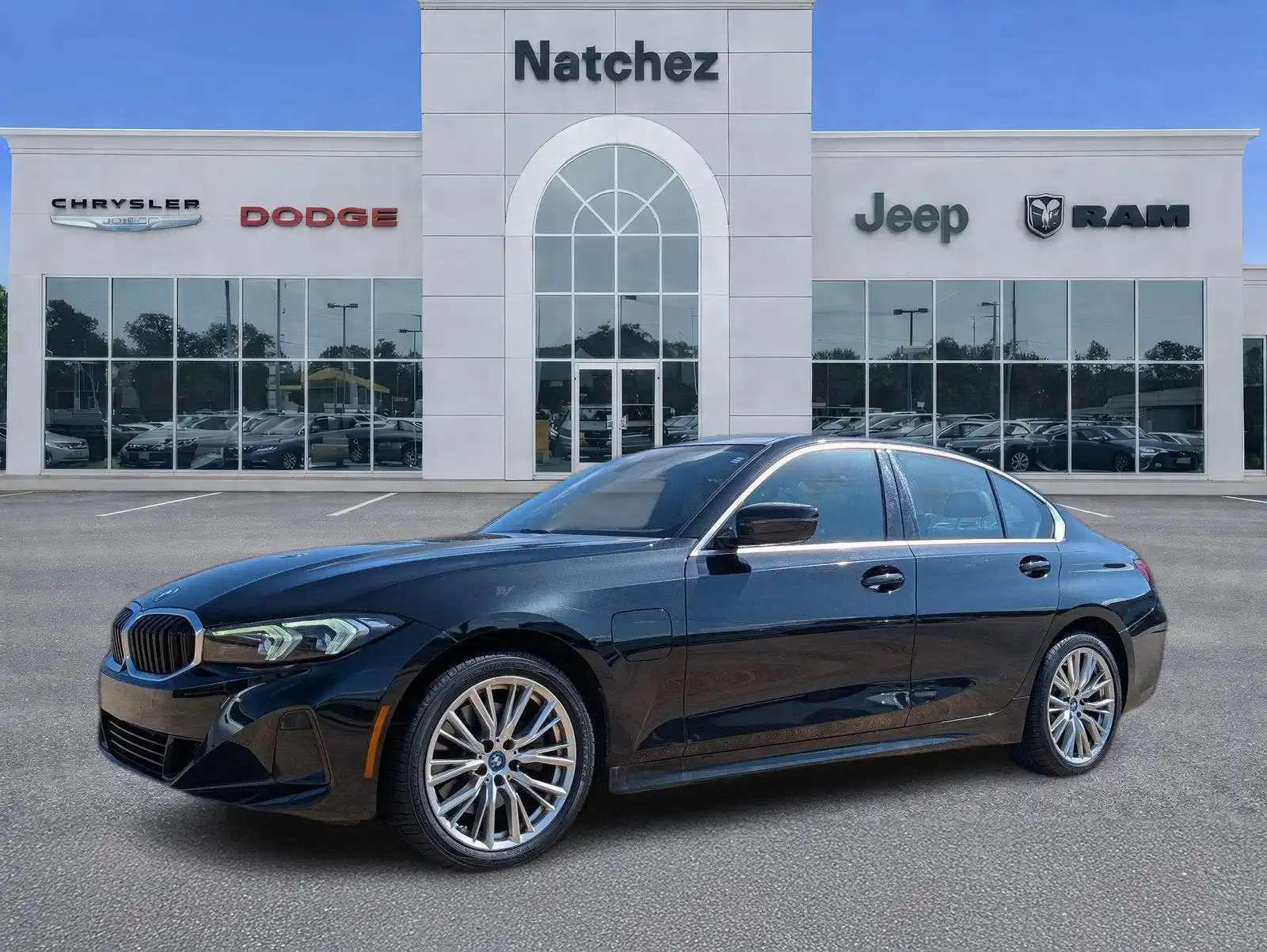 2024 BMW 3 Series 330e Sedan's photo
