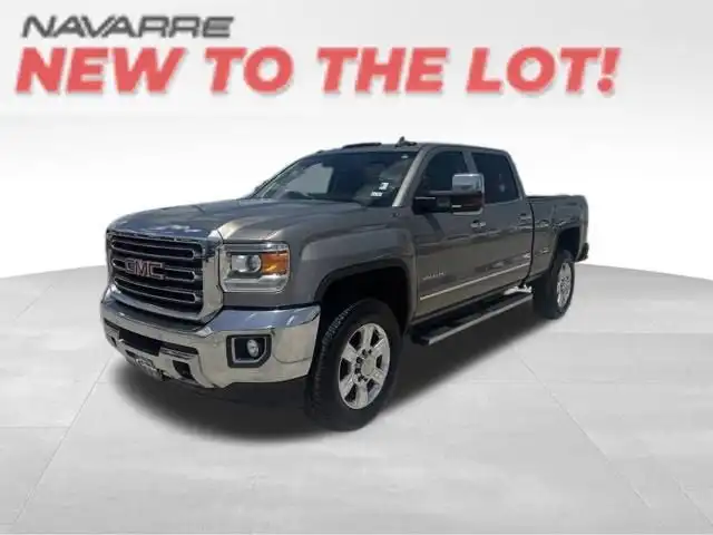 2017 GMC Sierra 4WD Crew Cab Standard Box SLT's photo
