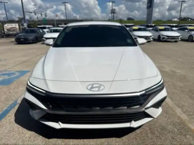 2026 Hyundai Elantra 1.6 Hybrid Blue's photo