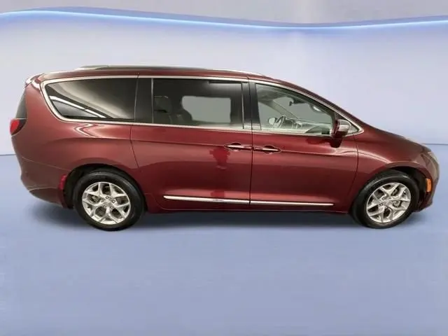 2020 Chrysler Pacifica Limited photo 5