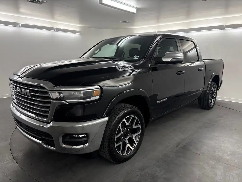 2025 RAM 1500 Laramie 4x4 Crew Cab 5'7's photo