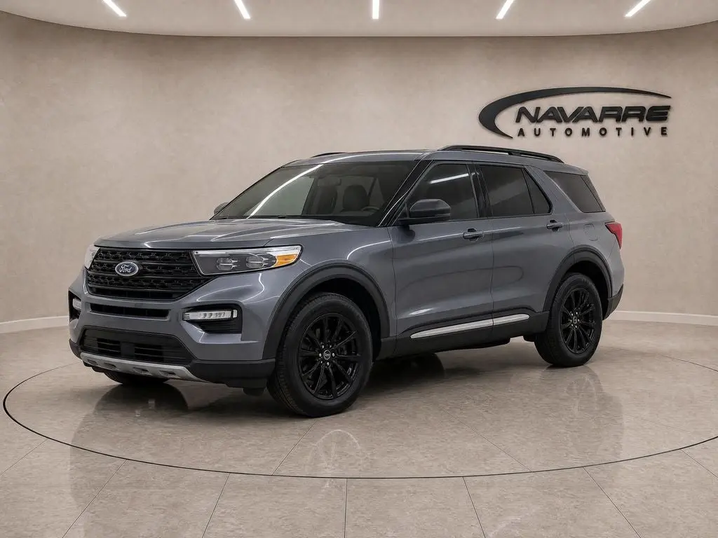 2021 Ford Explorer XLT RWD photo 3
