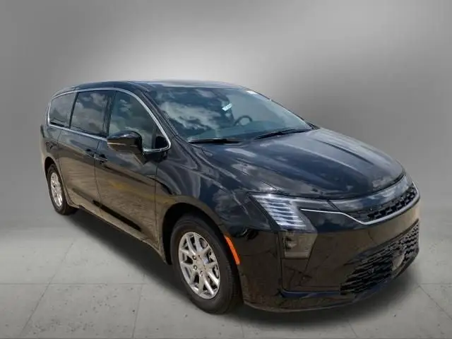 2027 Chrysler Pacifica Select photo 1