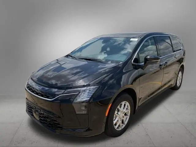 2027 Chrysler Pacifica Select photo 4
