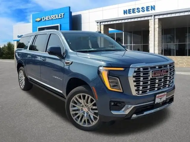 2026 GMC Yukon Denali AWD photo 1