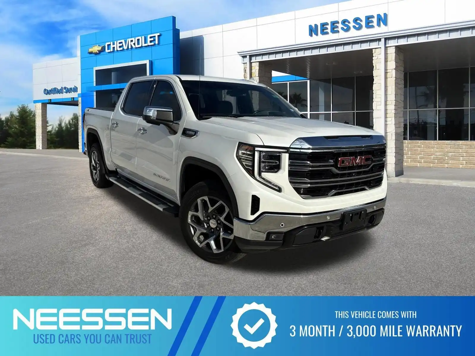 2023 GMC Sierra 4WD Crew Cab Short Box SLT's photo