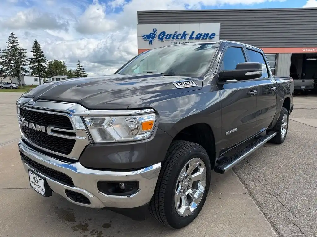 2022 RAM 1500 Big Horn/Lone Star 4x4 Crew Cab 5'7's photo