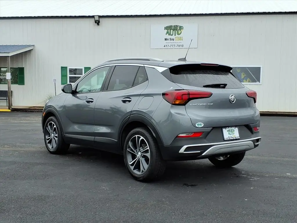 2022 Buick Encore GX Select photo 3