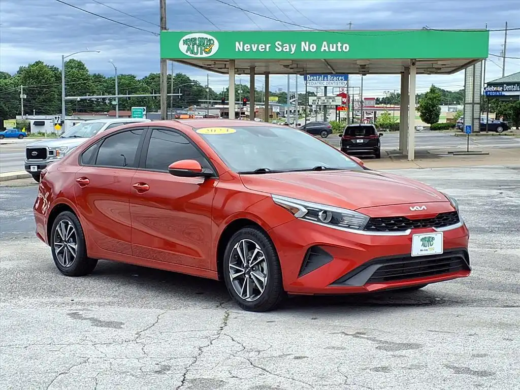 2024 Kia Forte LXS AT's photo