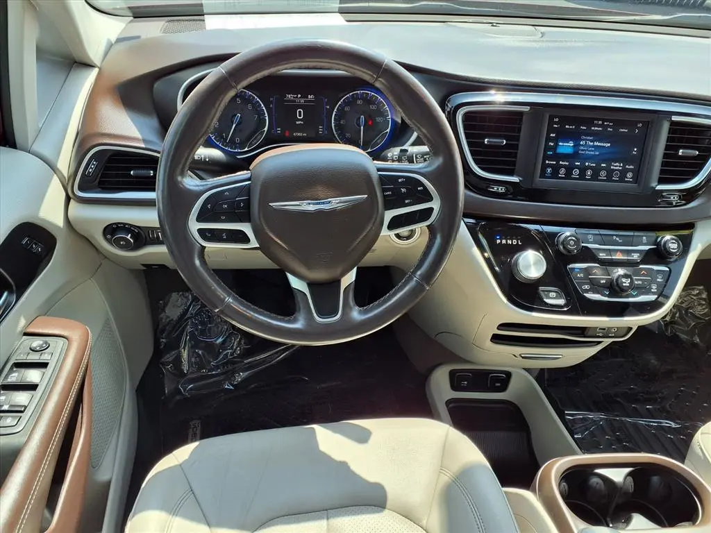 2020 Chrysler Pacifica Touring L photo 5