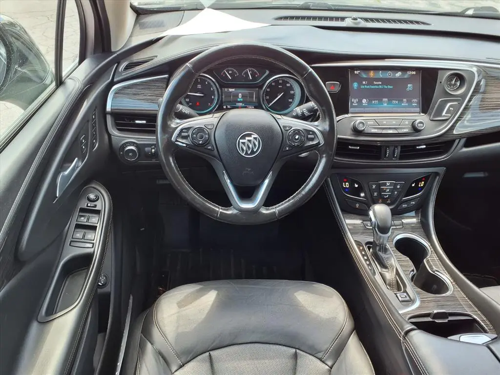 2017 Buick Envision Essence AWD photo 5