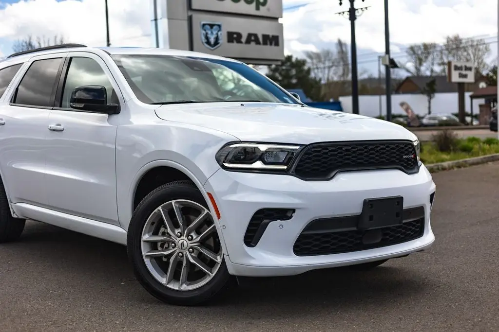 2025 Dodge Durango GT Plus AWD photo 3