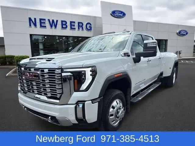 2025 GMC Sierra Denali 4WD Crew Cab Long Box SRW's photo