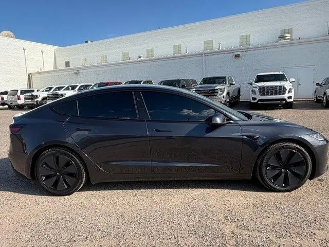 2024 Tesla Model 3 Long Range AWD photo 4