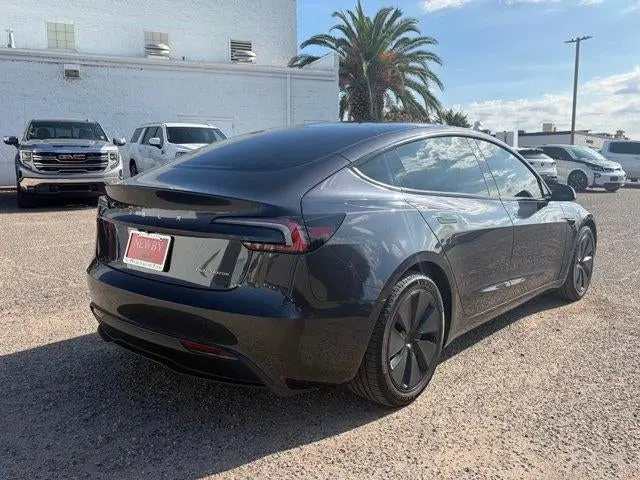 2024 Tesla Model 3 Long Range AWD photo 5