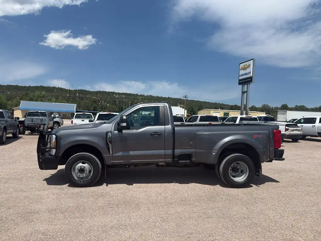 2024 Ford F-350 XL 4x4 Regular Cab 142 in DRW's photo