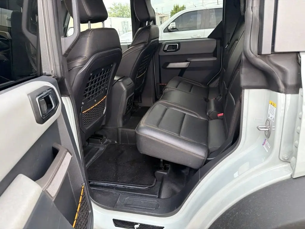 2023 Ford Bronco Badlands 4x4 photo 4