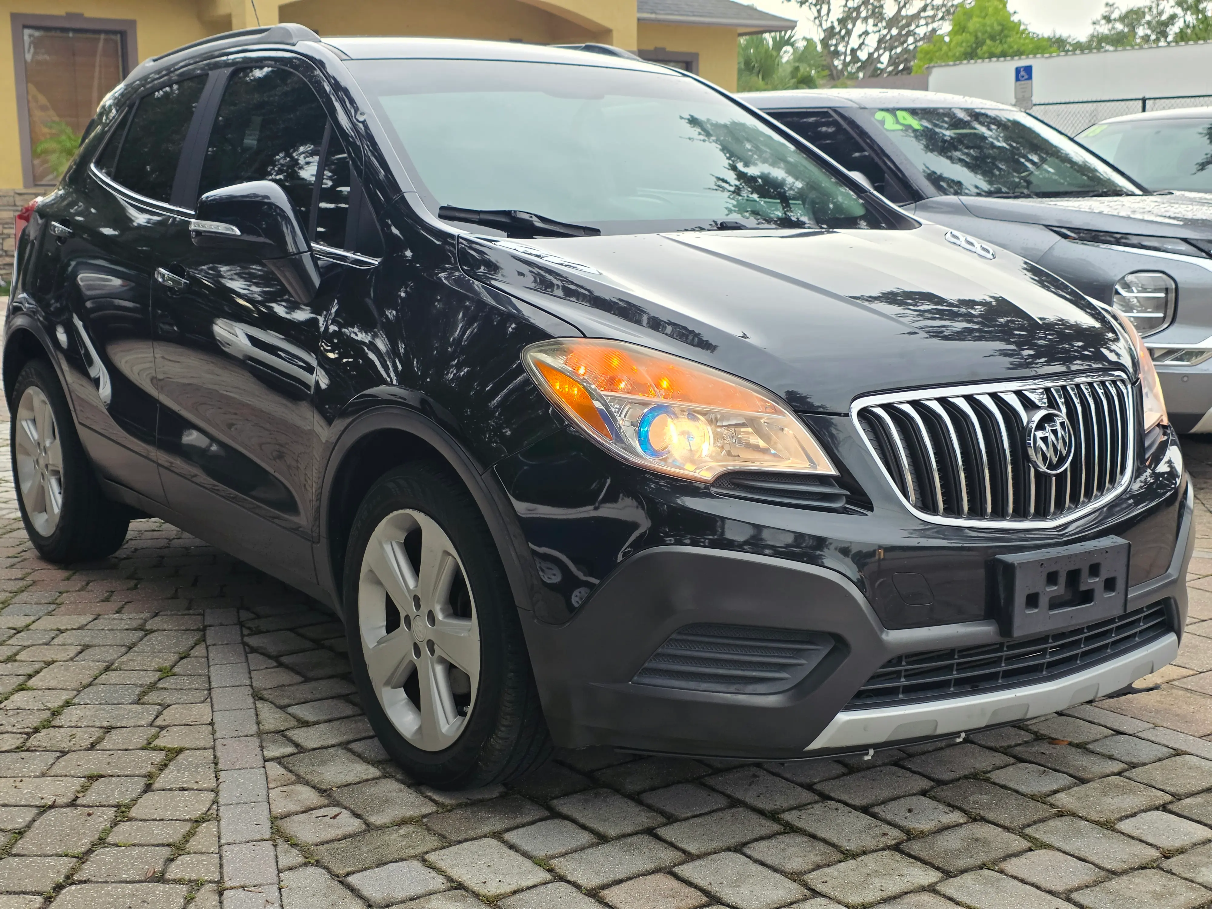 2016 Buick Encore Base photo 3