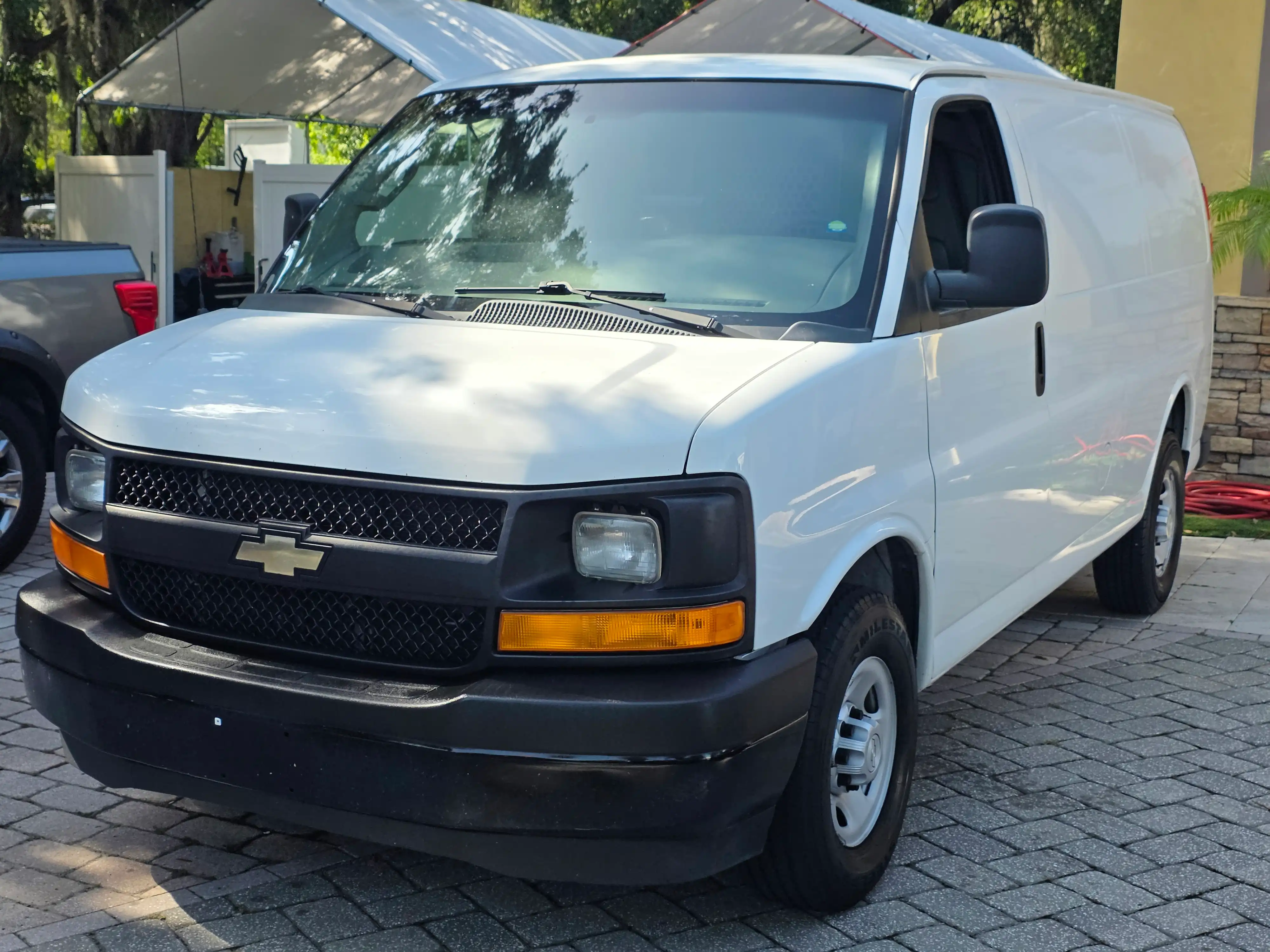 2017 Chevrolet Express 2500 Work Van HD's photo