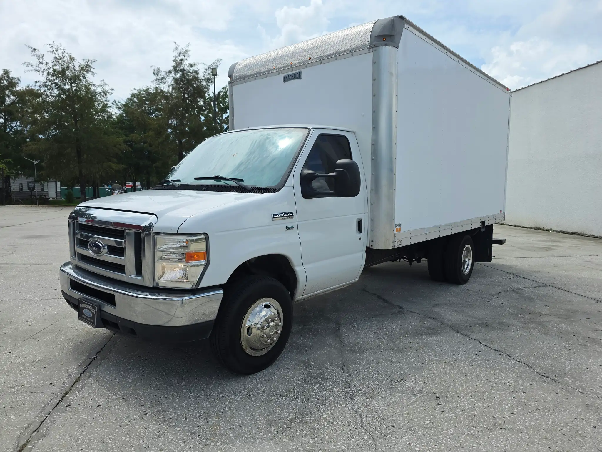 2017 Ford E-Series SRW E-350 Super Duty 158 in WB's photo