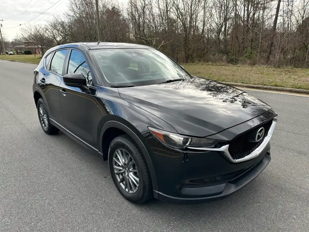 2017 Mazda CX-5 Sport auto's photo