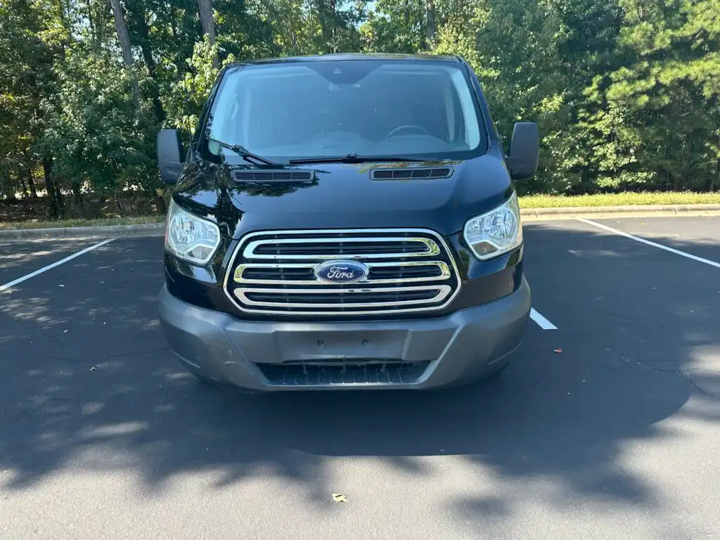 2018 Ford Transit 350 XLT Wagon Low Roof Sliding Pass. 148's photo