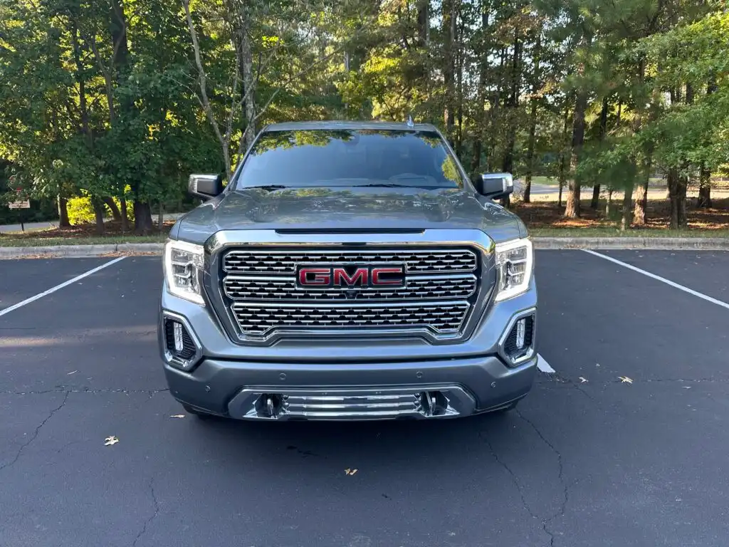 2022 GMC Sierra 4WD Crew Cab Short Box Denali's photo