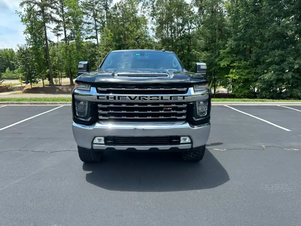2020 Chevrolet Silverado HD LTZ 4WD Crew Cab Standard Box's photo