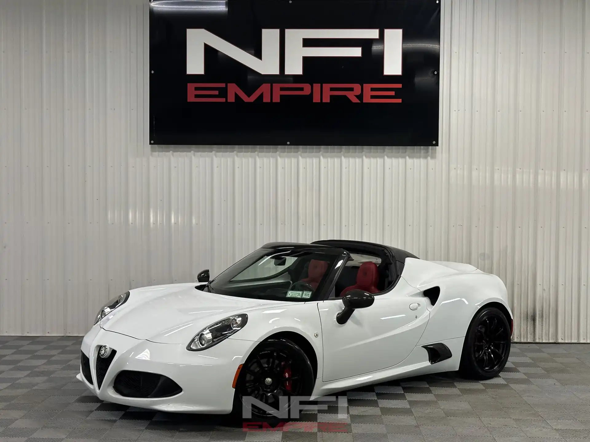 2016 Alfa Romeo 4C Spider's photo
