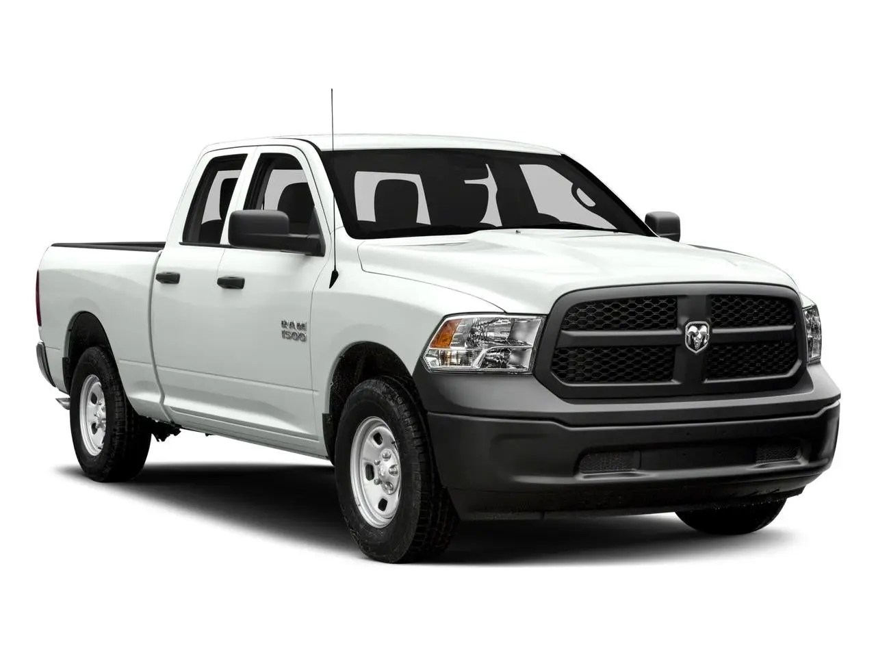 2017 RAM 1500 Express 4x4 Quad Cab 6'4 photo 5