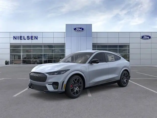 2025 Ford Mustang-Mach-e GT photo 1
