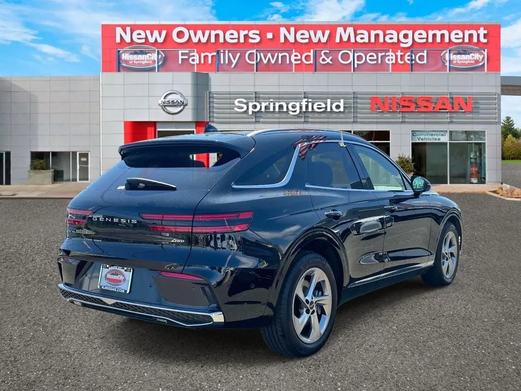 2026 Genesis GV70 2.5T Advanced AWD photo 5