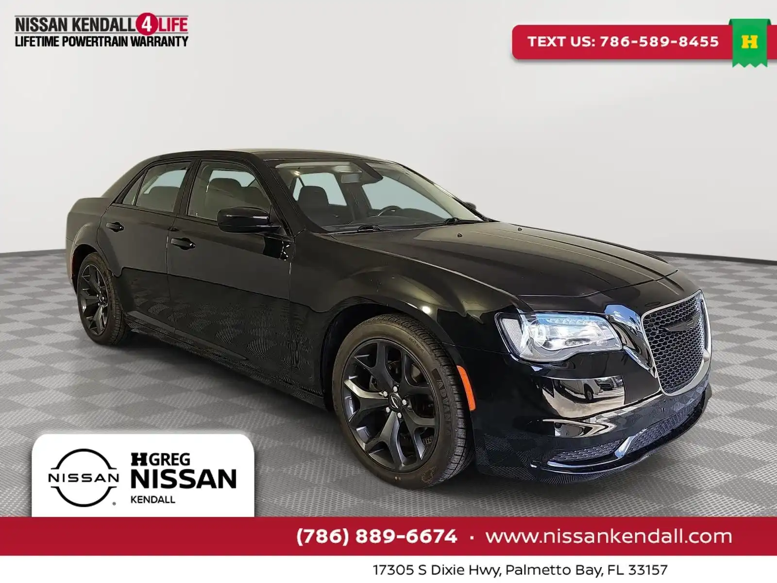 2021 Chrysler 300 Touring's photo