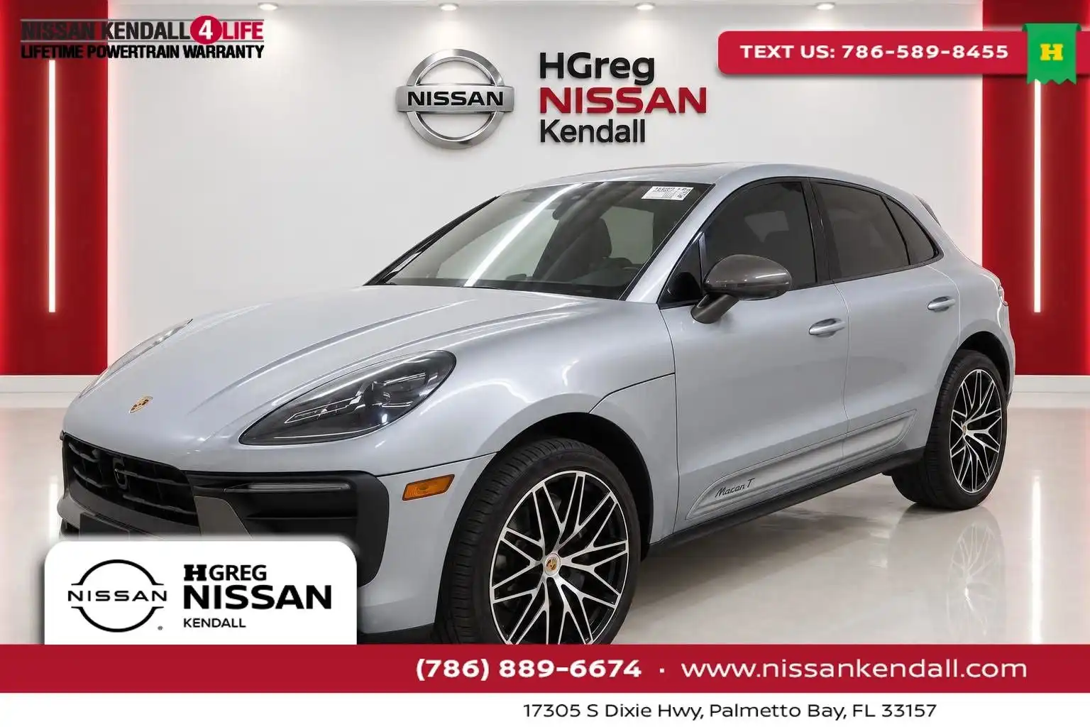 2024 Porsche Macan Base's photo