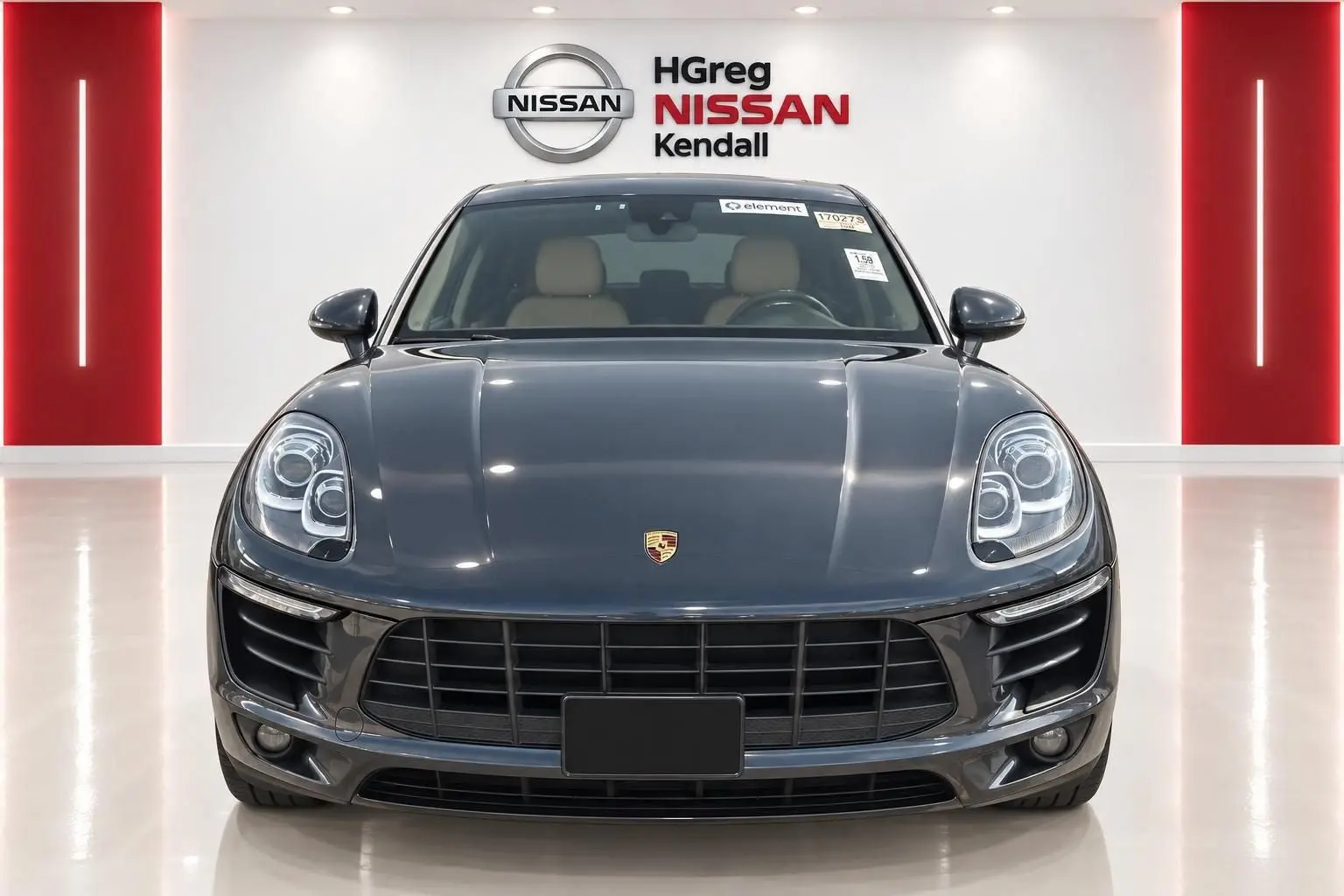 2018 Porsche Macan Base photo 5