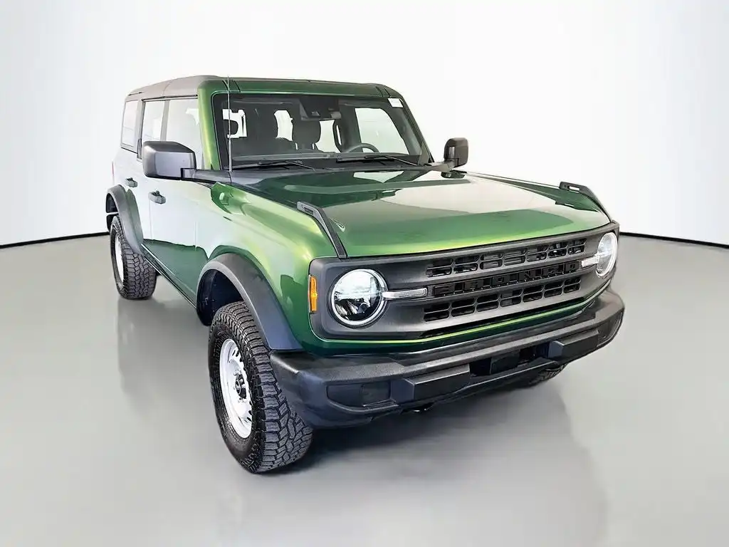 2023 Ford Bronco Base 4x4's photo