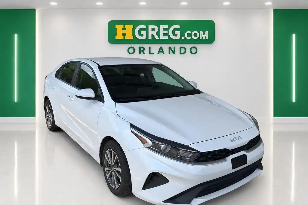 2022 Kia Forte LXS AT's photo