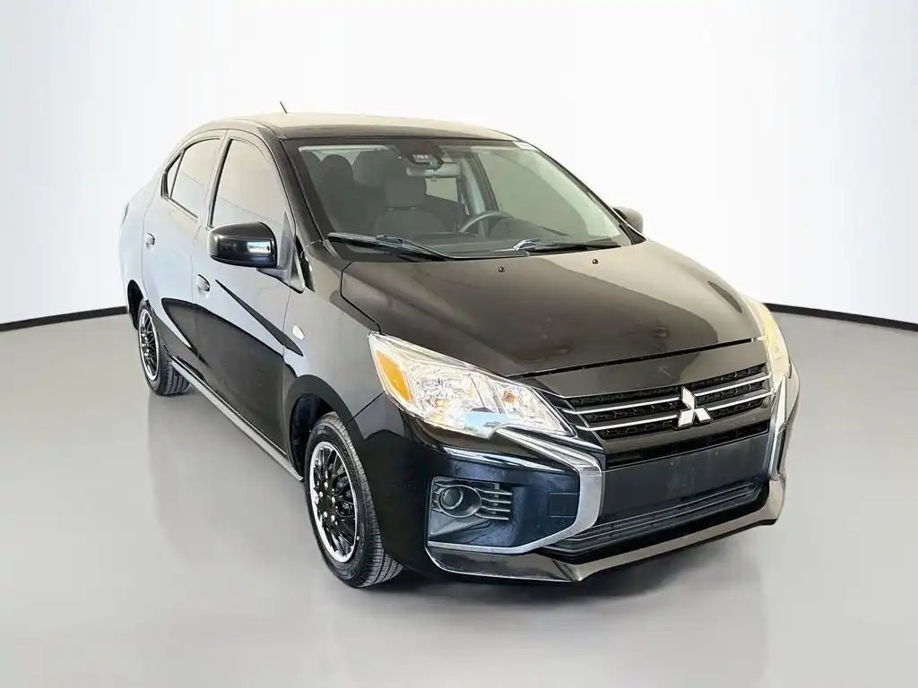 2022 Mitsubishi Mirage ES's photo