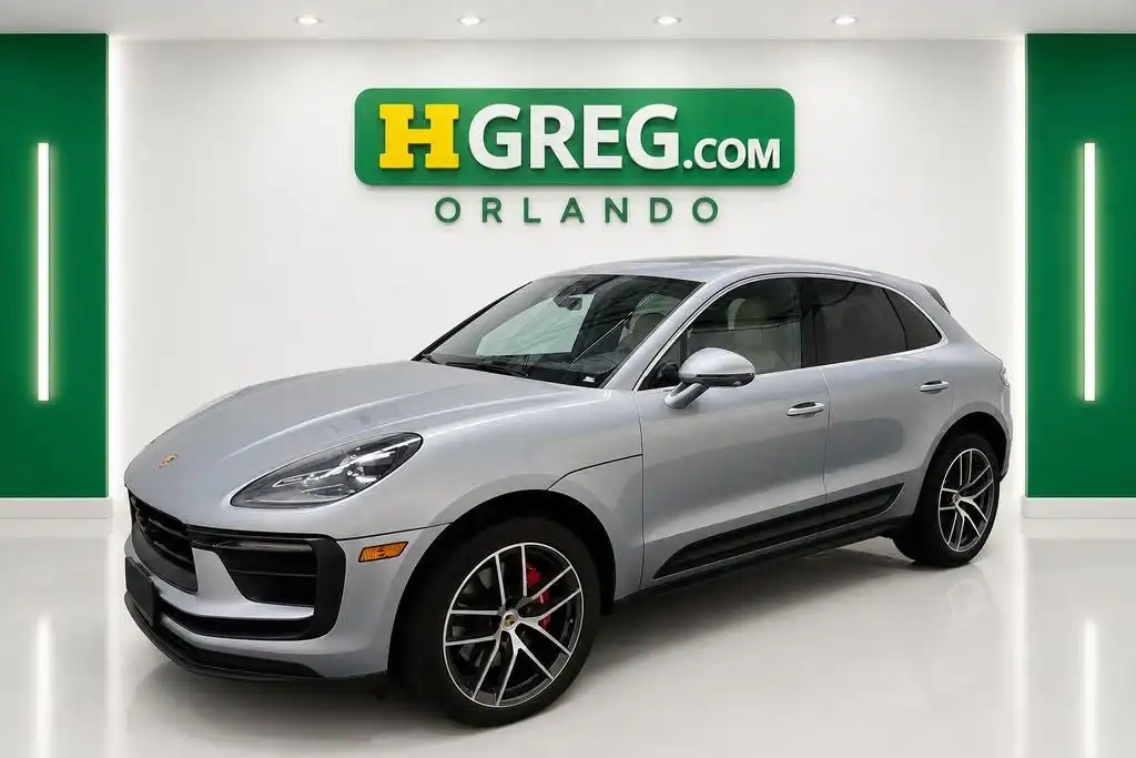 2023 Porsche Macan S's photo