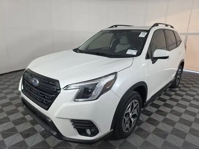 2023 Subaru Forester Premium's photo