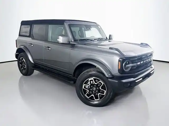 2023 Ford Bronco Outer Banks 4x4's photo