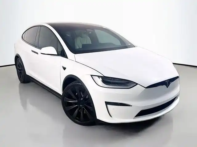 2022 Tesla Model X Plaid's photo
