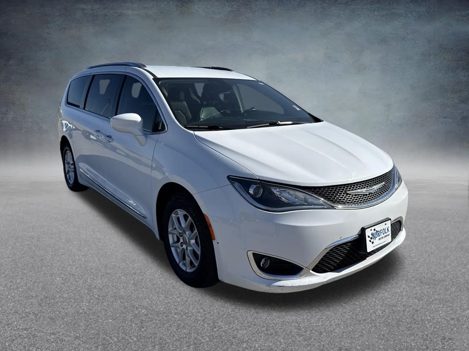 2020 Chrysler Pacifica Touring L photo 3