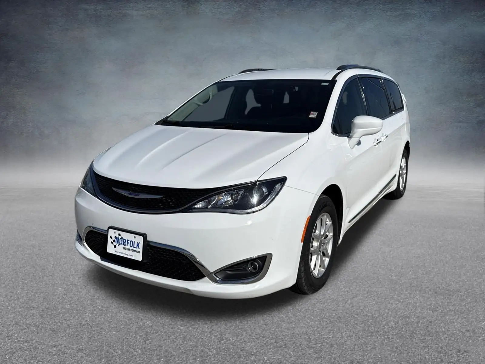2020 Chrysler Pacifica Touring L photo 1