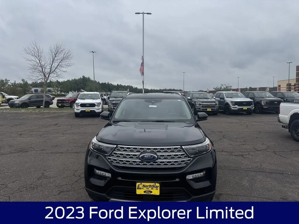 2023 Ford Explorer Limited 4WD photo 4